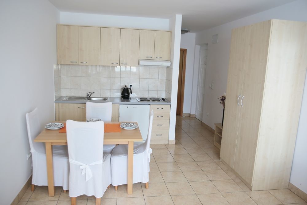Tamarix Residence Vinjerac Extérieur photo